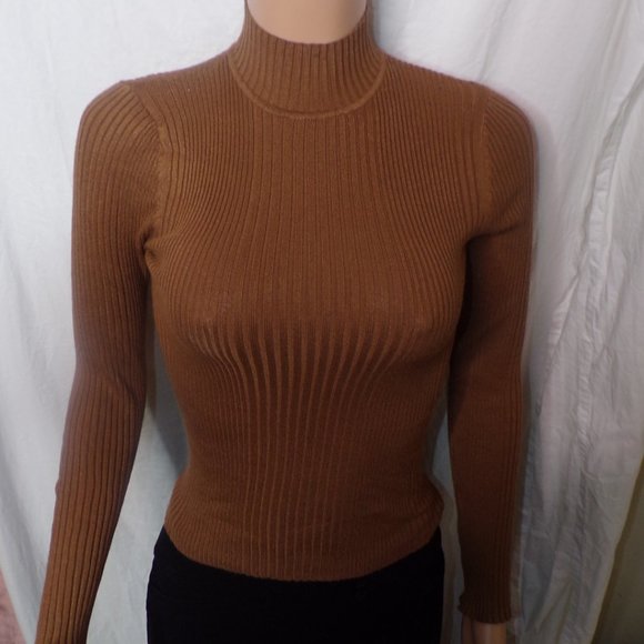 Brown Turtleneck Shirt (S) - Picture 2 of 7